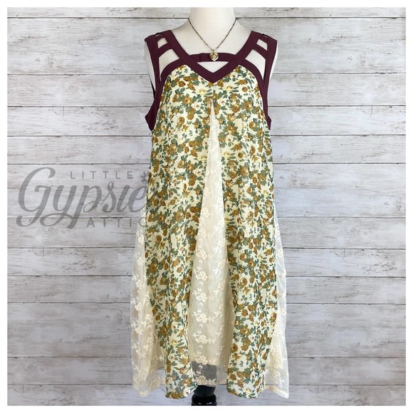 Ryu 70s Cage Flowers and Lace Midi Dress - Picture 5 of 12